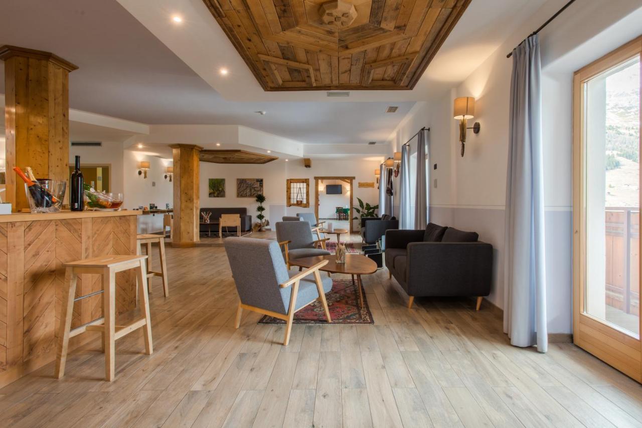 Hotel San Carlo, Tra Bormio E Livigno إيزولاشيا المظهر الخارجي الصورة