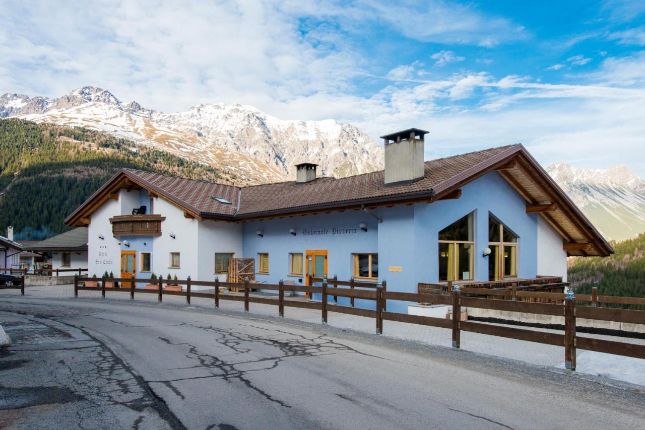 Hotel San Carlo, Tra Bormio E Livigno إيزولاشيا المظهر الخارجي الصورة