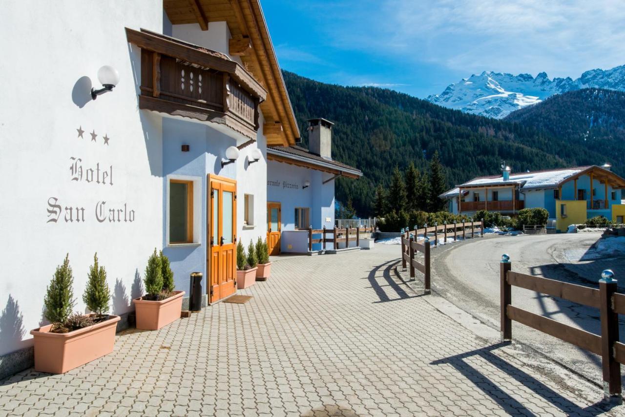 Hotel San Carlo, Tra Bormio E Livigno إيزولاشيا المظهر الخارجي الصورة